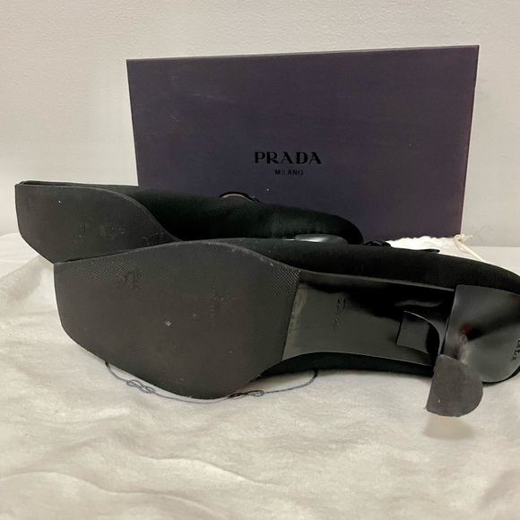 Prada satin pumps. - Picture 4 of 5